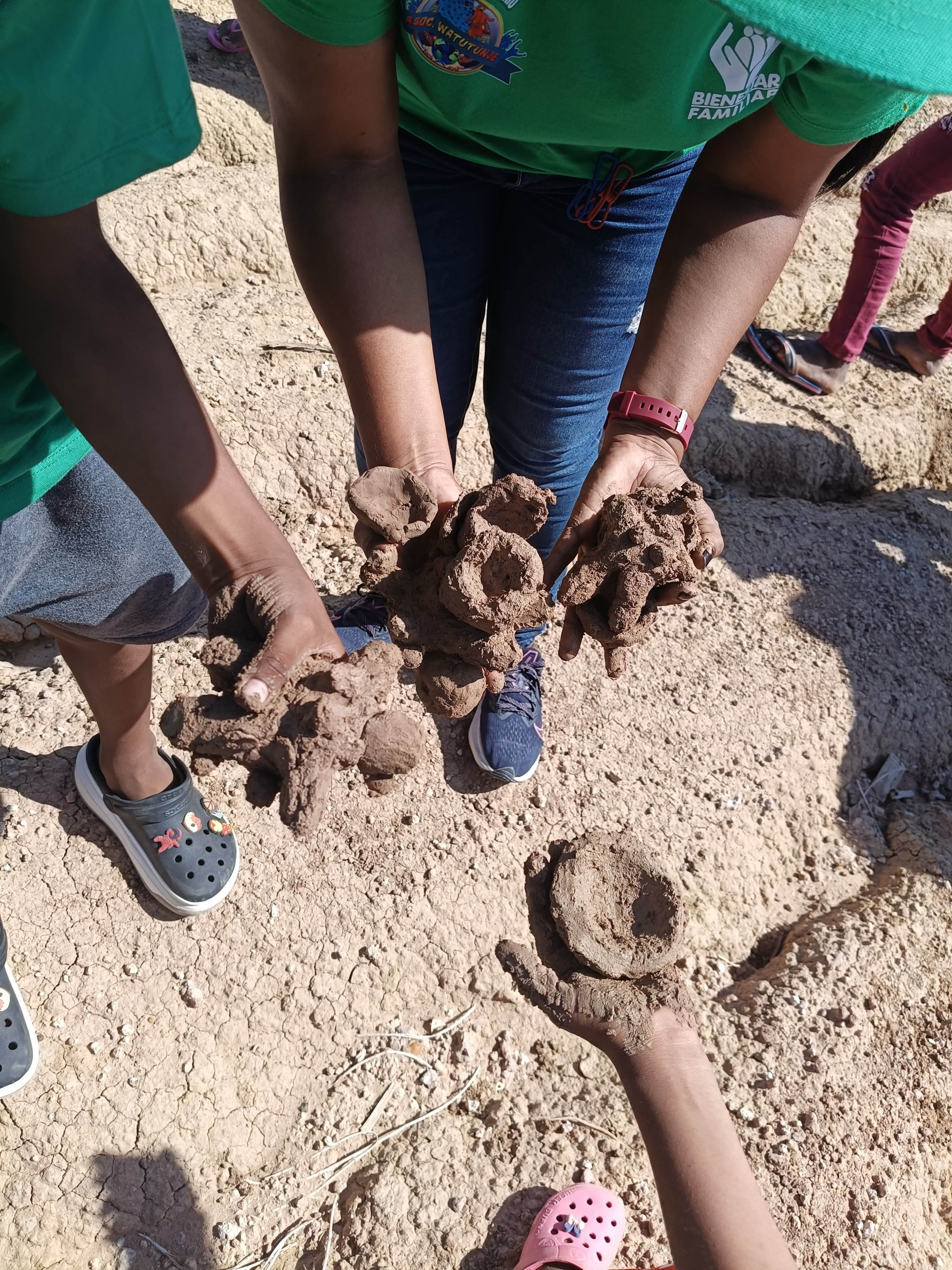 Comunidades étnicas trabajando juntas